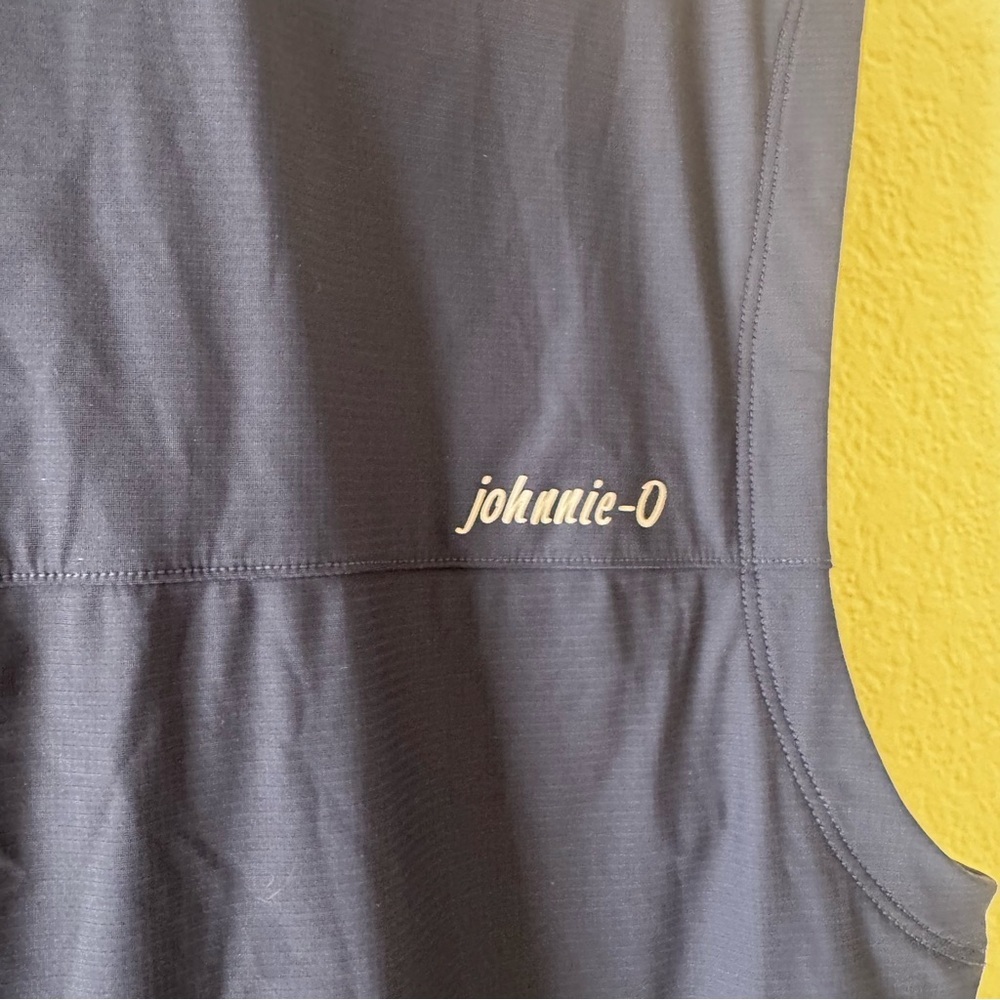 JOHNNIE-O zimmer featherweight performance vest in navy - Picture 5 of 9